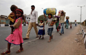 संकट में मसीहा कौन? आईपीएस या आईएएस