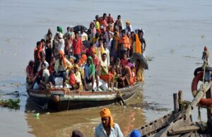 बाढ़ ने 13 लाख को बेघर किया