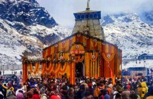 उत्तराखंड : पटरी पर लौटी केदारनाथ धाम यात्रा, बाबा के दर्शन कर अभिभूत हो रहे श्रद्धालु