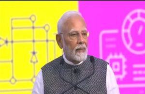 मोदी बने झांसी की महिलाओं को सराहा