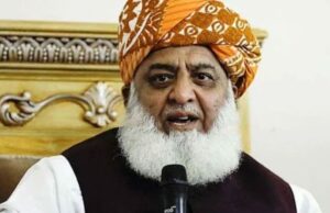 फजलुर रहमान को भरोसे में न लेने पर नवाज शरीफ सरकार से नाराज