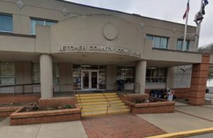 अमेरिका में कोर्ट रूम में जिला जज की गोली मारकर हत्या