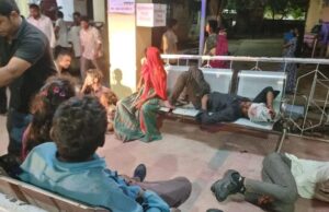 टैंकर और तूफान गाड़ी की टक्कर से 8 लोगों की मौत