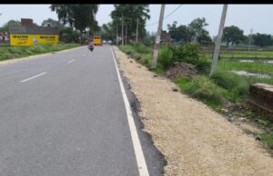 शासन के ड्रीम प्रोजेक्ट काे अधिकारी लगा रहे पलीता, महादेवा की सड़कों के चौड़ीकरण का कार्य पांच माह से बंद