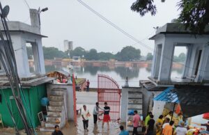 सात दिन नवरात्रि बाबा विश्वनाथ की नगरी लीन