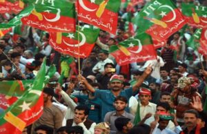 इमरान खान की पार्टी शिखर सम्मेलन से पहले प्रदर्शन स्थगित