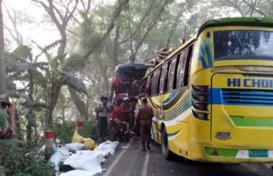 सड़क हादसा, पांच की मौत, 27 से ज्यादा घायल