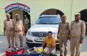अवैध शराब के साथ पुलिस इंस्पेक्टर गिरफ्तार