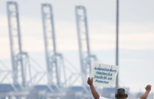 अमेरिका के बंदरगाहों में कामकाज पटरी पर