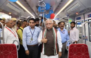 मनोहर लाल ने किया नमो भारत में सफर