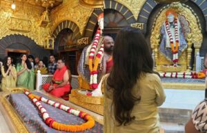 दर्शन के लिए शिरडी पहुंचीं एक्ट्रेस श्रद्धा कपूर