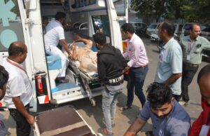 फैक्टरी में विस्फाेट, दाे की माैत, 16 घायल