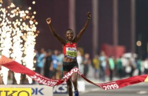 रूथ चेपनगेटिच ने तोड़ा मैराथन का विश्व रिकॉर्ड