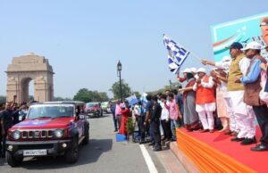 रक्षा मंत्री ने ‘वायु वीर विजेता’ कार रैली को किया रवाना