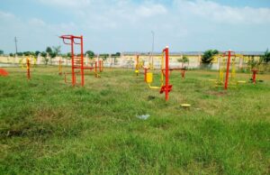 करोड़ों के स्टेडियम में ताले लटक रहे