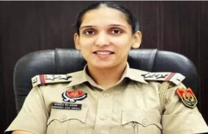 महिला पुलिस अधिकारी के खिलाफ मुकदमा