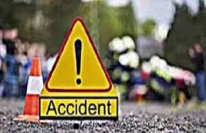 सड़क हादसा ,चार छात्र सहित पांच की मौत