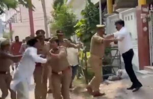 विधायक और अधिवक्ता के बीच मल युद्ध