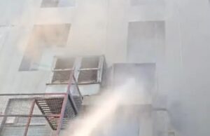 रायबरेली: हाेटल में लगी आग, कमरे में साे रहे लाेगाें ने बचाई जान