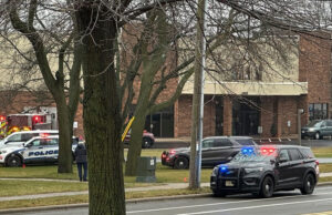 छात्रा ने शिक्षक समेत दो को मौत के घाट उतार की आत्महत्या