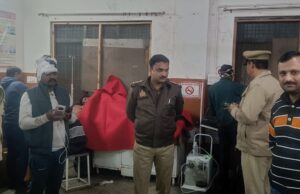 लखनऊ एक्सप्रेस-वे पर हादसा, तीन पुलिसकर्मियों सहित सात घायल