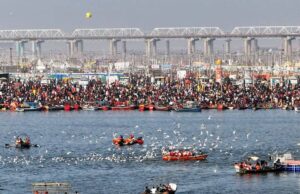 महाकुम्भ में 10 करोड़ श्रद्धालुओं ने लगाई त्रिवेणी संगम में पावन डुबकी