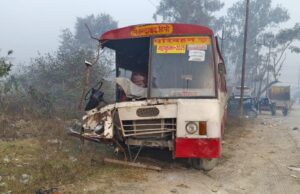 कार और रोडवेज बस में टक्कर, महाकुंभ से स्नान कर लौट रहे थे घर