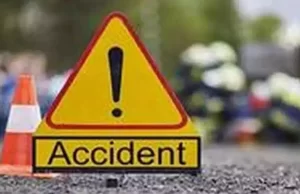 पोरबंदर-द्वारका हाइवे पर ट्रक से टकराई बस