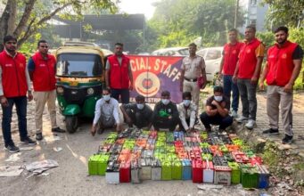 85 बैटरियों सहित 5 आरोपी गिरफ्तार