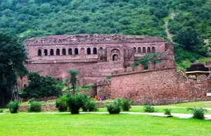 भारत के पाँच सबसे रहस्यमयी स्थान 🕯️