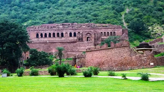 bhangarh-fort-