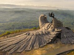 दुनिया की सबसे बड़ी पंछी प्रतिमा जटायु की है